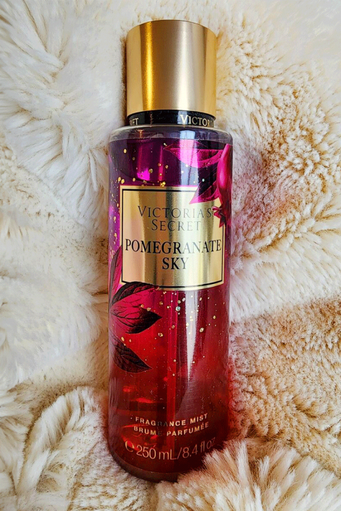 Parfemisani sprej za telo Victoria's Secret Pomegranate Sky 250 mlIVET.RS - Nova Kolekcija