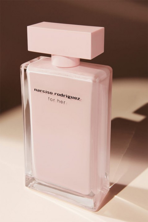 Ženski komplet Narciso Rodriguez for Her EDP 50ml + Shower Gel 50 ml + Body Lotion 50 mlIVET.RS - Nova Kolekcija